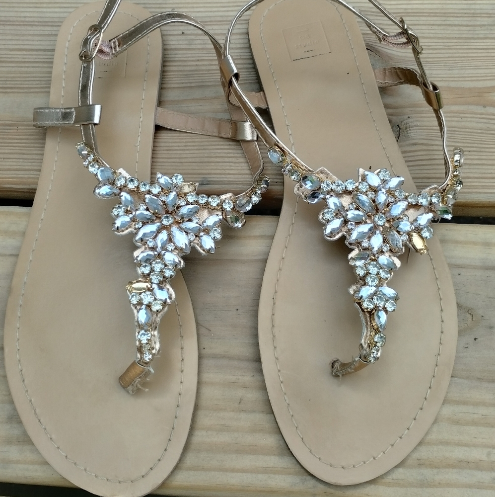 Sandal gemstone